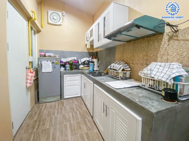 ทาวน์เฮ้าส์มือสองย่านนนทบุรี ม.พฤกษาทาวน์ รัตนาธิเบศร์-ราชพฤกษ์ ติดถนนราชพฤกษ์  เนื้อที่ 21.6 ตร.ว. ฟังก์ชัน 3 ห้องนอน 2 ห้องน้ำ 1 ที่จอดรถ แถมฟรี! 1 เครื่องปรับอากาศ 1 เครื่องทำน้ำอุ่น ต่อเติมพร้อม บนทำเลเยี่ยม ใกล้รถไฟฟ้าสายสีม่วง "สถานีบางรักใหญ่"